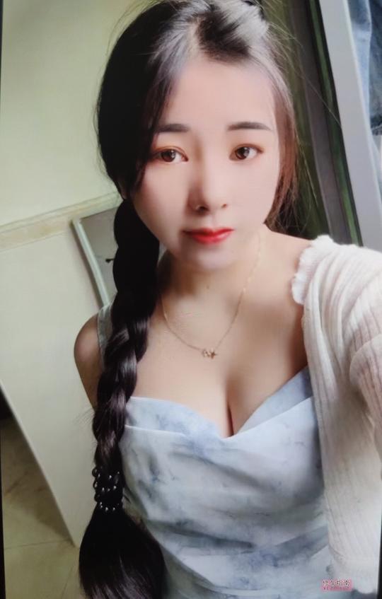 [上海-浦东新区]性感大胸女