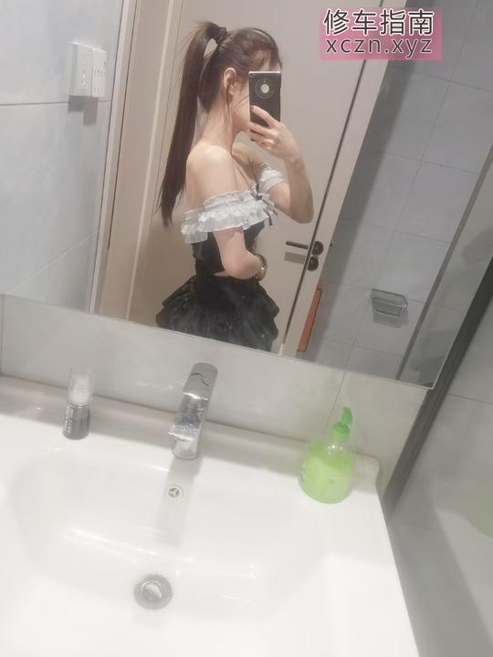 [山东-青岛]丝足美脚少妇