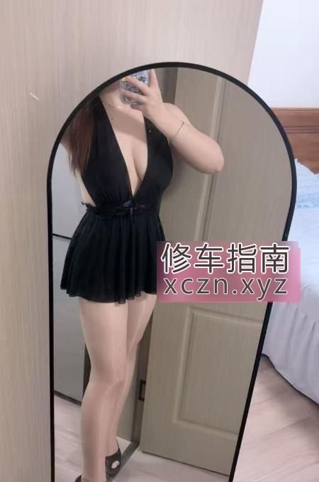 寻欢花臂性感女郎