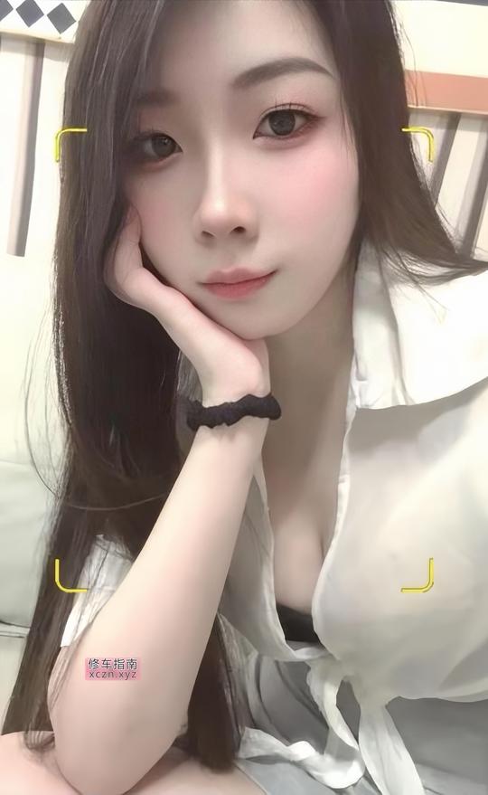 欣欣路长腿清冷小姐姐