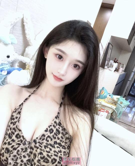 享受00后兼职胸大逼紧