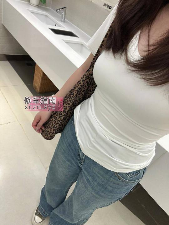 [湖北-武汉]嫩妹小骚逼