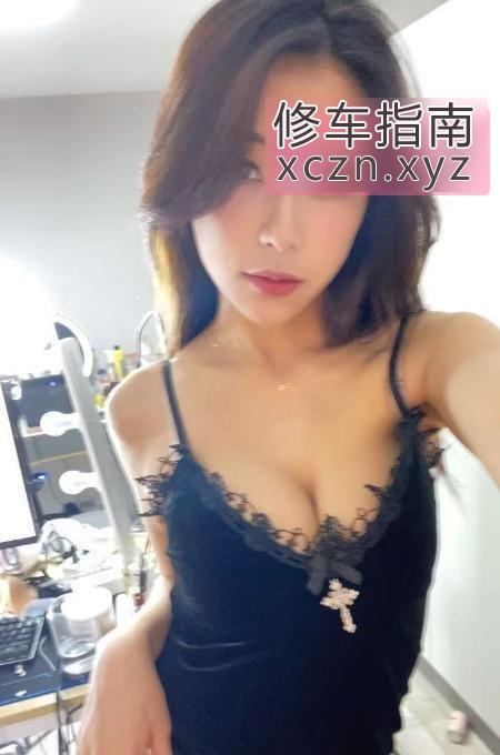 [上海-徐汇区]眼镜风骚翘臀妹