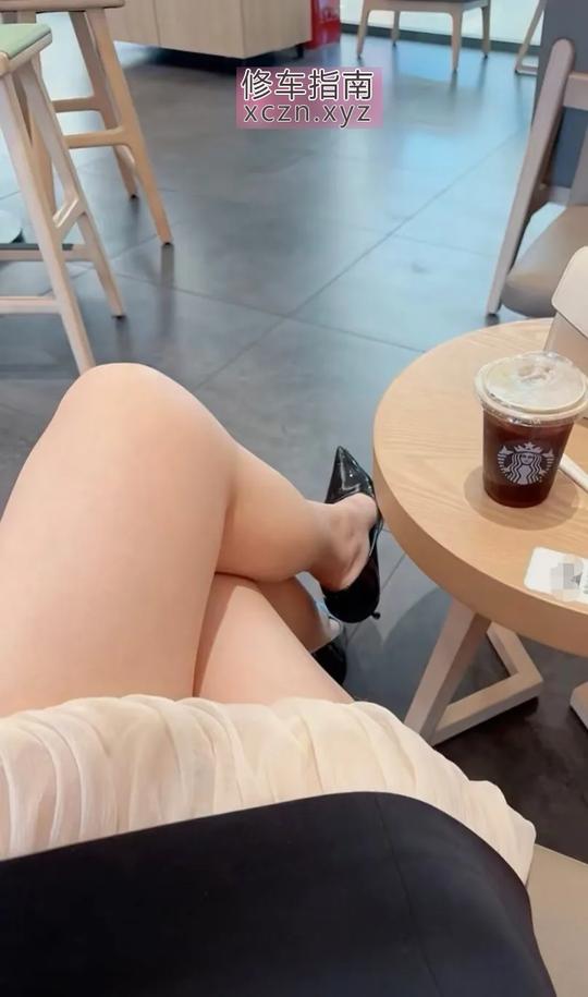 郑州凯乐龙丝袜美腿丝足