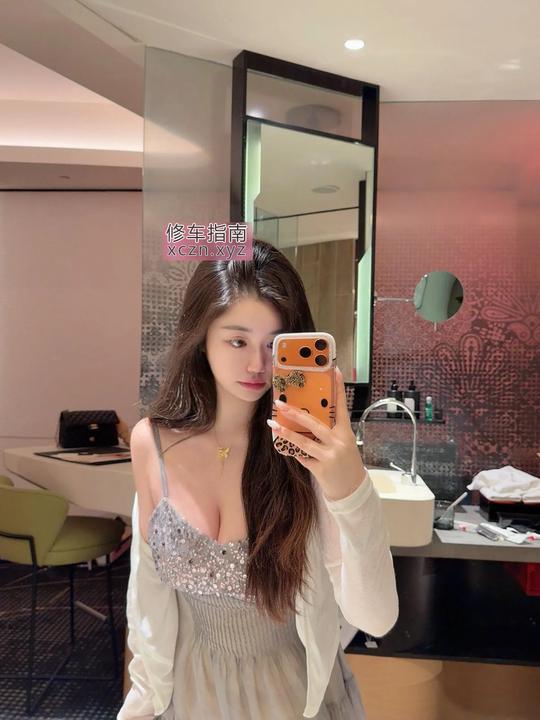 大奶苗条极品身材美女熟妇