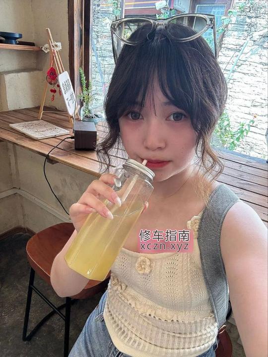 二刷粉嫩学妹过年不回家泻火