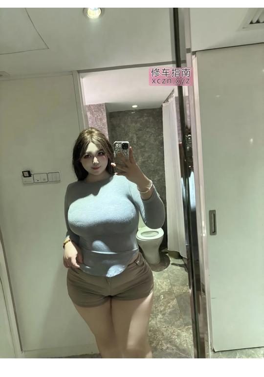 打卡欧美范BBW野子足交