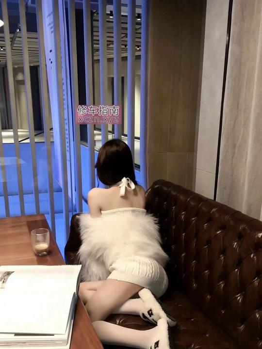 [浙江-杭州]校花刚下水被插得腿软