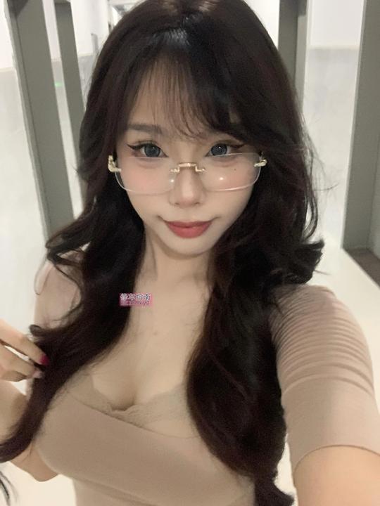 [江苏-苏州]教师制服很有味道