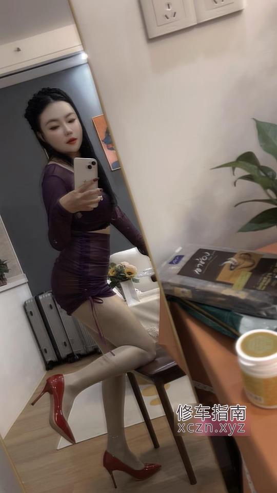[安徽-合肥]天鹅湖附近大胸温柔靓女