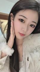 依依后花园超舒服，还会倒立吹