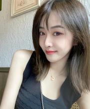 艹个粉逼很滑一插就进去