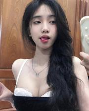 太原蕊儿素颜耐看型又耐艹