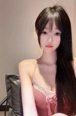 妹子很嫩各种动作都能玩