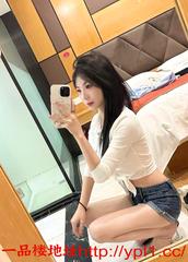 性感标致的妹妹，撞小屁股最舒服