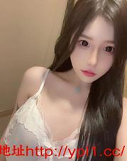 抱操艺校兼职大胸妹扣逼水直流爱跪舔玩