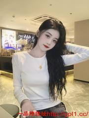 绍兴多汁皮肤很嫩小妹粉嫩逼