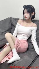 石家庄极品妹子粉嫩鲍鱼姿势很配合