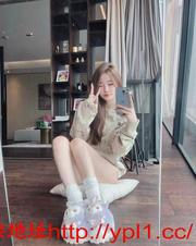 性感黑丝翘臀三粉嫩逼小萝莉逼紧水多可无套