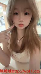 老师身材高挑，颜值在线，御感十足