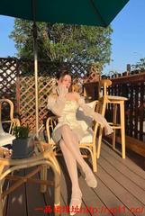 【宁夏】自带体香白丝香香女孩特骚下面都是香的超薄连体丝袜做爱(有报告可内射)