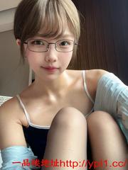 颜值高，身材高挑，大长腿，人瘦奶大无一丝赘肉，水滴胸型，手感动人，小蛮腰，皮肤细腻光滑，屁股翘。