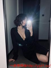 珠海市05后在校学妹极品身材兼职在外租房（可学生证明可上门）