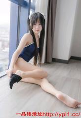 刚满18岁的萝莉，刚破处无毛白虎粉嫩多汁