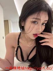 刚下水不久的老师，之前偶尔做做外围，现在也是兼职。颜值不错，