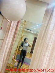 威海丰满型瑜伽少妇