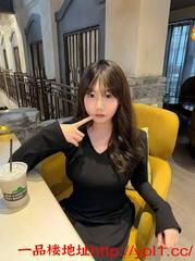 笋子型胸，前凸后翘，