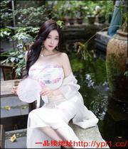 皮肤白嫩的的校花御姐身材凹凸巨乳可口爆