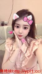 颜值在线的嫩妹老师，人照9成，身材好，无赘肉。皮肤白嫩光滑，胸型好，挺拔。乳头小且粉嫩，手感不错