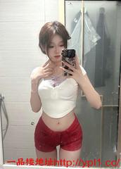 粉嫩多汁邻家妹