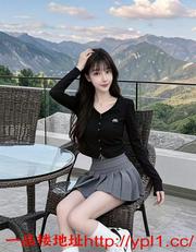 梨型身材，大屁股，皮肤白嫩，声音好听，胸大且型好看，敏感，奶头一摸就能让老师呻吟。