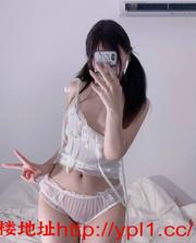 清纯宅女，自带公寓，可外出，冷白皮，逼逼粉红，奶子大，水多，可包天包周