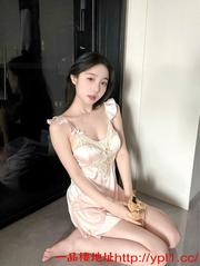 成都肤白貌美少女姿势多懂配合