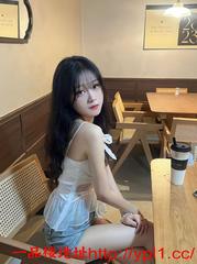 嫩妹皮肤细腻翘臀水多鲍鱼超紧