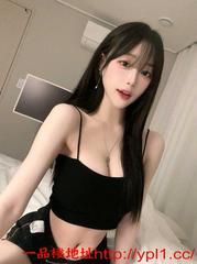 骚妞小嘴巴流一腿淫水