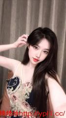 白云巨乳白皙御姐