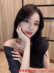 后入干她大屁股很兴奋抓住奶子冲刺射入