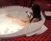 大学兼职粉嫩超骚00后学生妹（可上门）