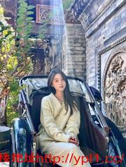 粉嫩淫水多的清纯少女