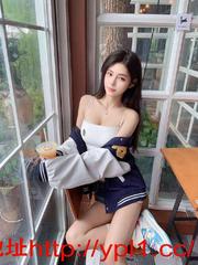 咖啡厅水嫩白皙欲女遇上了