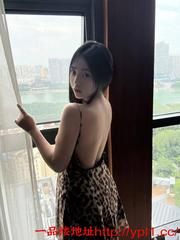 大波嫩妹前凸后翘三点粉嫩