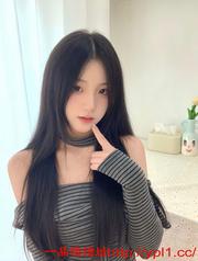 清纯粉嫩兼职美少女