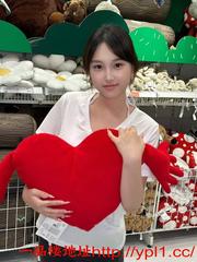 紧致的19岁妹妹