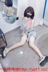 闷骚粉嫩实习生