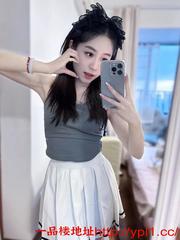 高挑清纯大学生