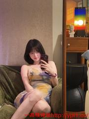 性感丰满长腿骚妹